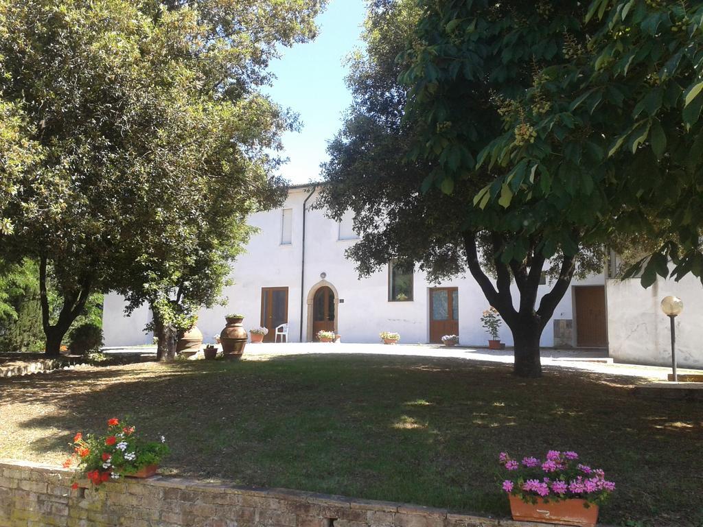 Agriturismo Santa Chiara โปมารันเช ภายนอก รูปภาพ